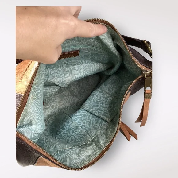 The Sak Alameda Hobo Purse Animal Print Shoulder Strap Exterior Zip Pocket - Picture 8 of 15